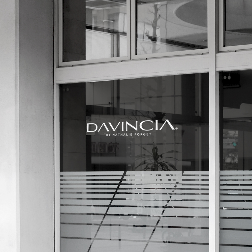 Logo Davincia® pour vitrine 24 pouces x 6 pouces